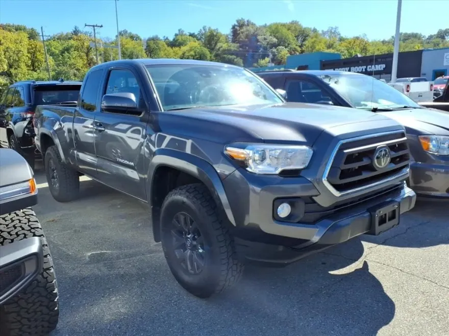 2022 Toyota Tacoma SR5 photo 1