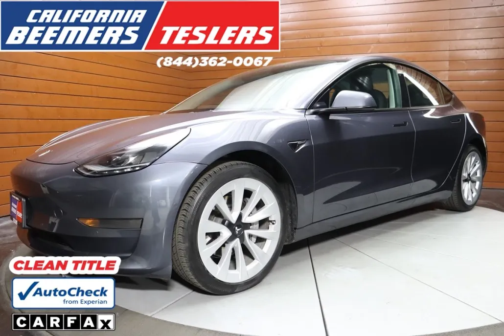 2023 Tesla Model 3 photo 1