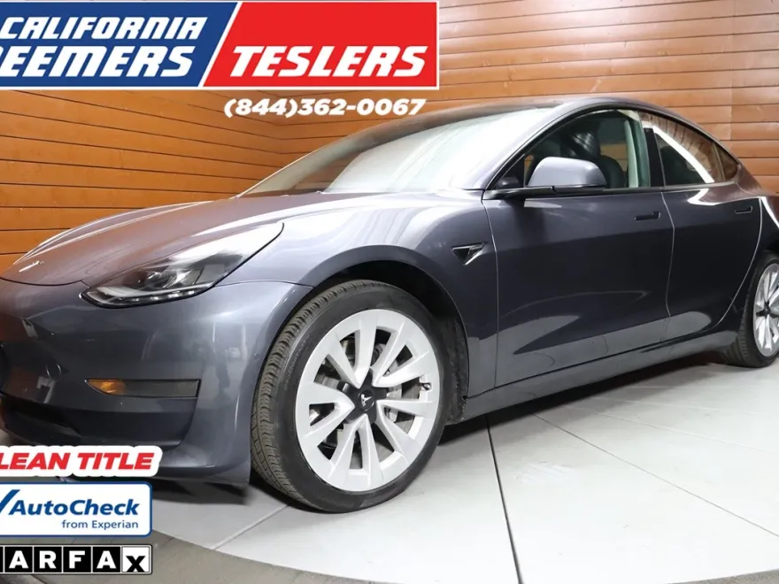 2023 Tesla Model 3 photo 1