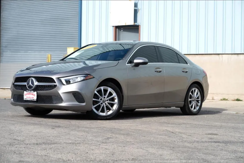 2019 Mercedes Benz A 220 4MATIC photo 1