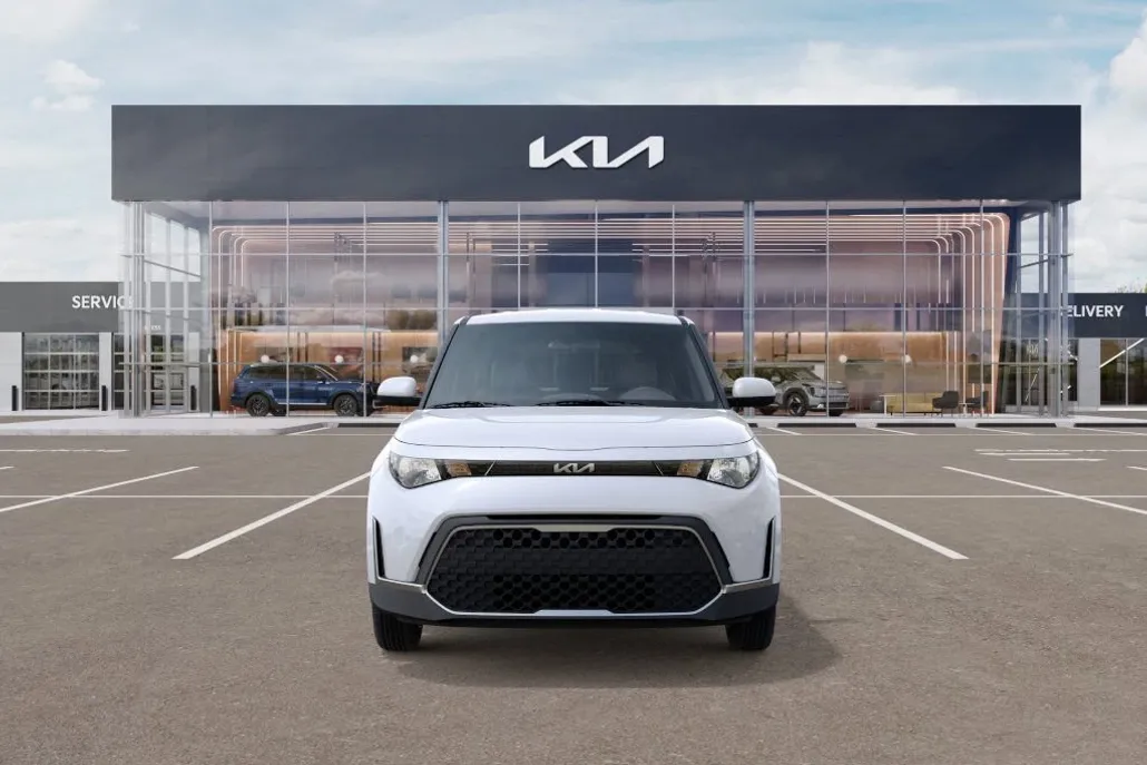 2025 Kia Soul LX photo 1
