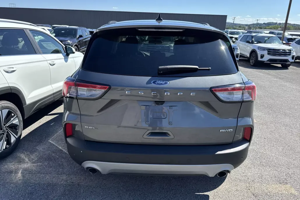 2022 Ford Escape SEL photo 1