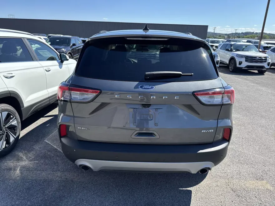 2022 Ford Escape SEL photo 1