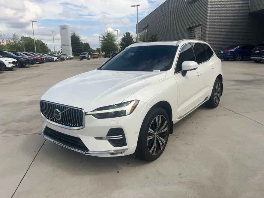 2022 Volvo XC60 Inscription photo 1