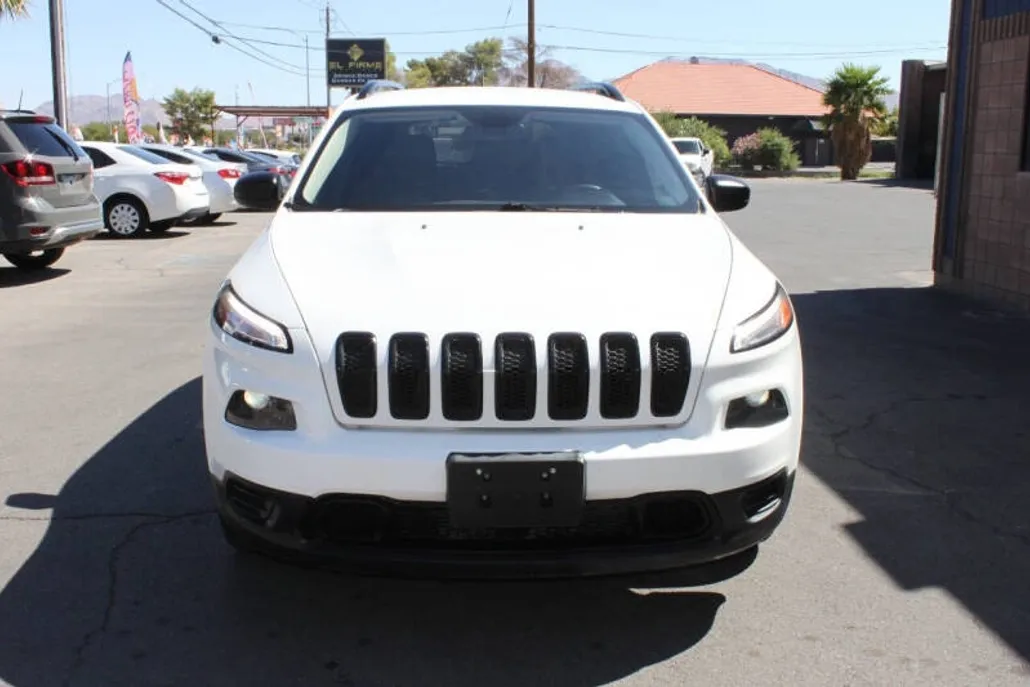 2017 Jeep Cherokee Sport Altitude photo 1