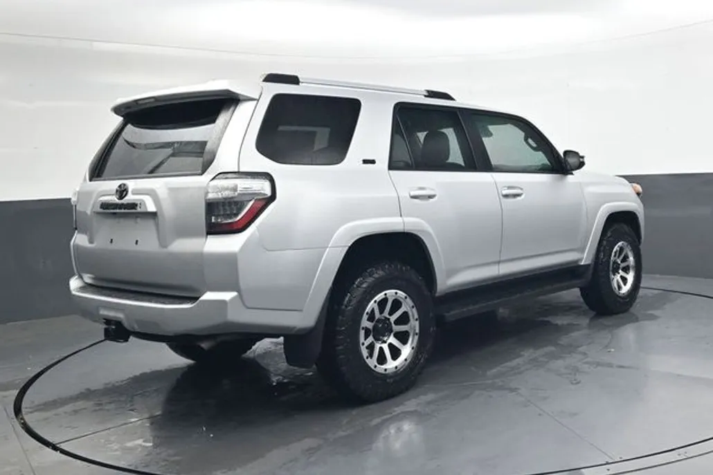 2021 Toyota 4Runner SR5 Premium photo 1