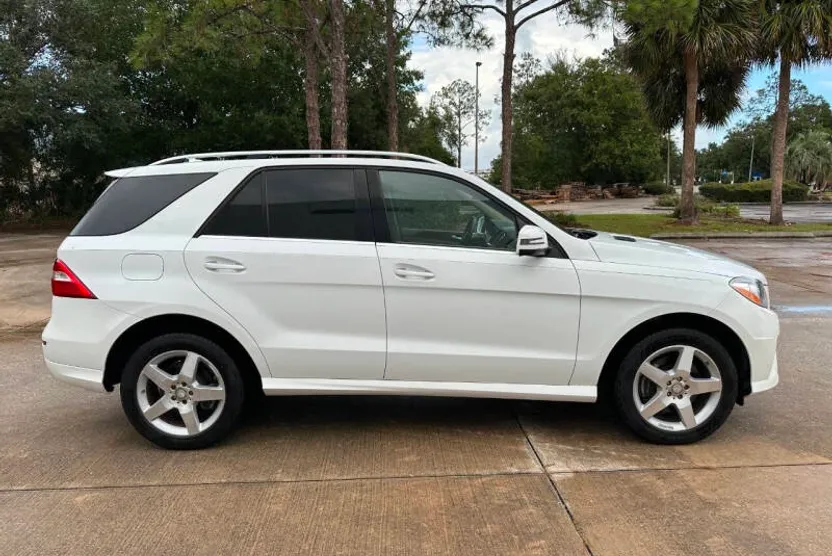 2015 Mercedes Benz ML 400 photo 1