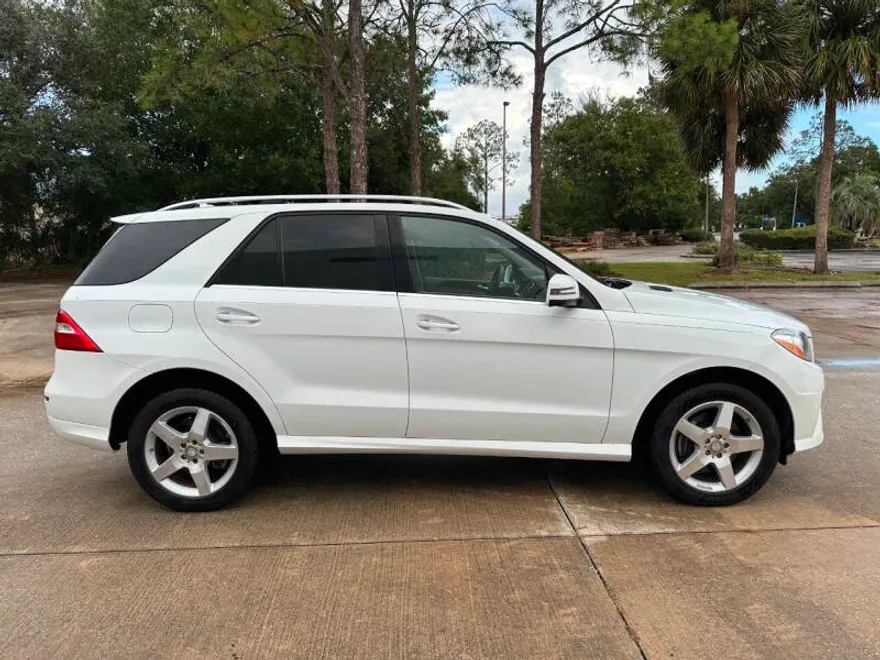 2015 Mercedes Benz ML 400 photo 1