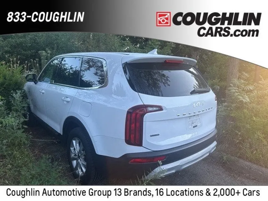 2022 Kia Telluride LX photo 1