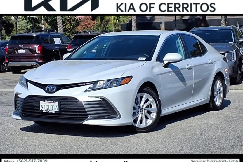 2024 Toyota Camry LE photo 1