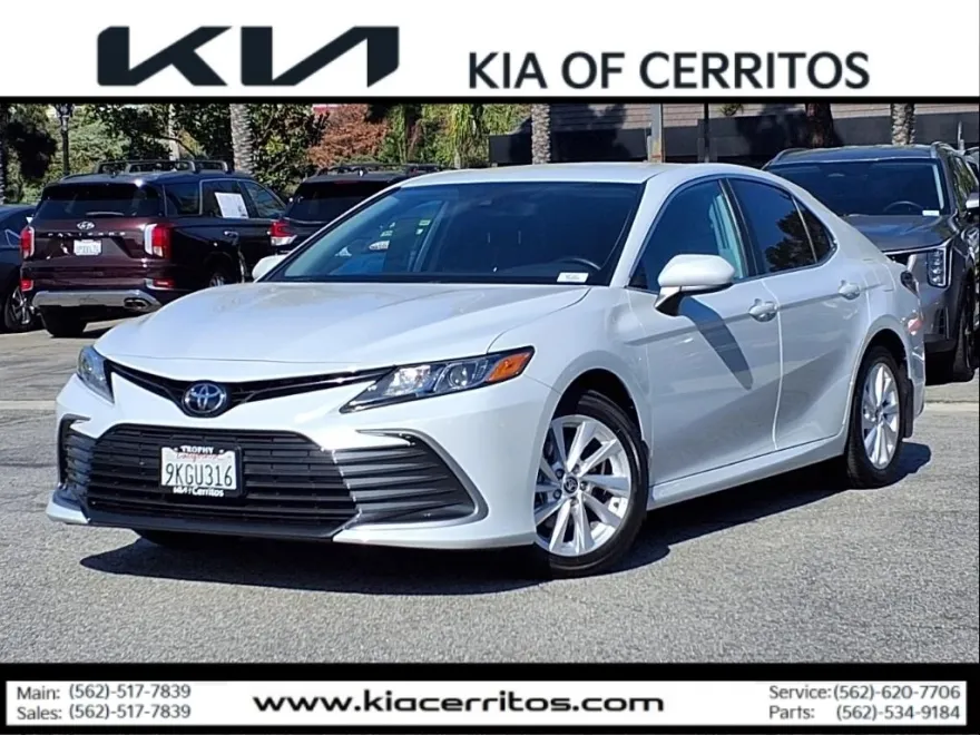 2024 Toyota Camry LE photo 1