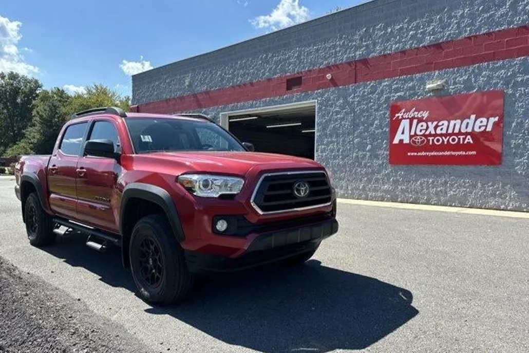 2023 Toyota Tacoma 4x4 SR5 Double Cab V6 photo 1