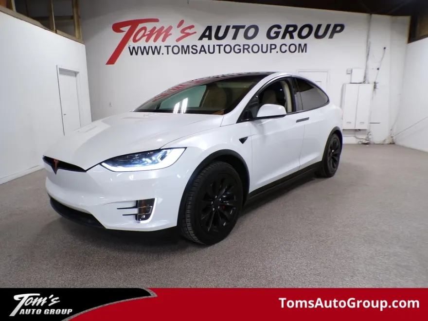 2016 Tesla Model X 90D photo 1