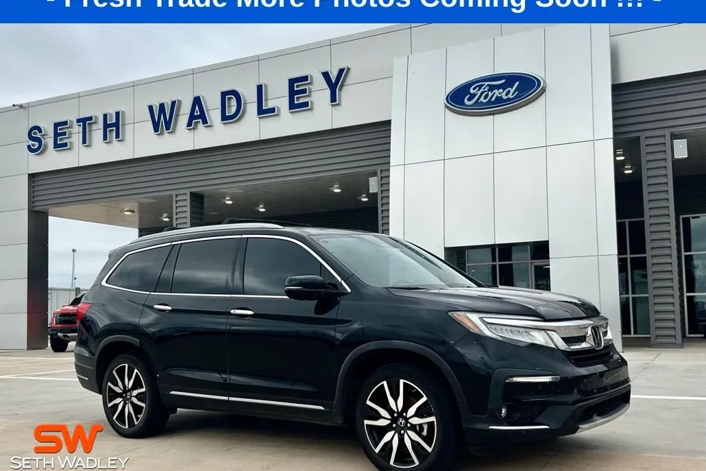 2022 Honda Pilot Touring photo 1
