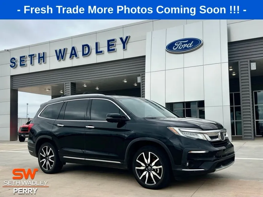 2022 Honda Pilot Touring photo 1