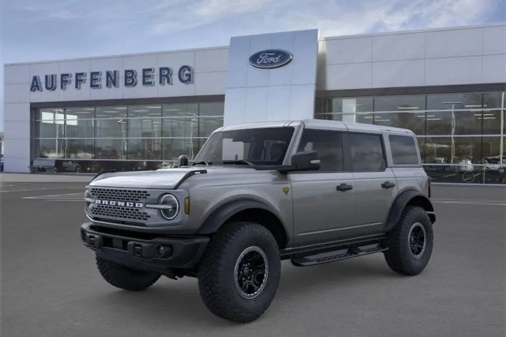 2025 Ford Bronco Badlands photo 1