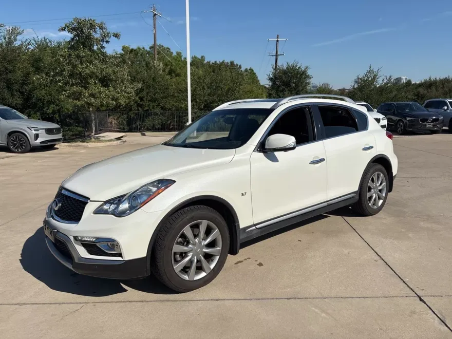 2017 Infiniti QX50 Premium photo 1