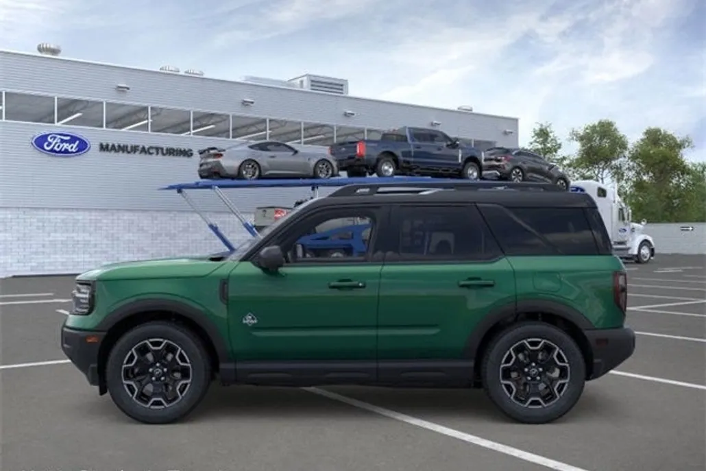 2025 Ford Bronco Sport Outer Banks photo 1