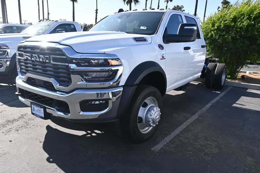 2025 Ram 5500 Tradesman photo 1