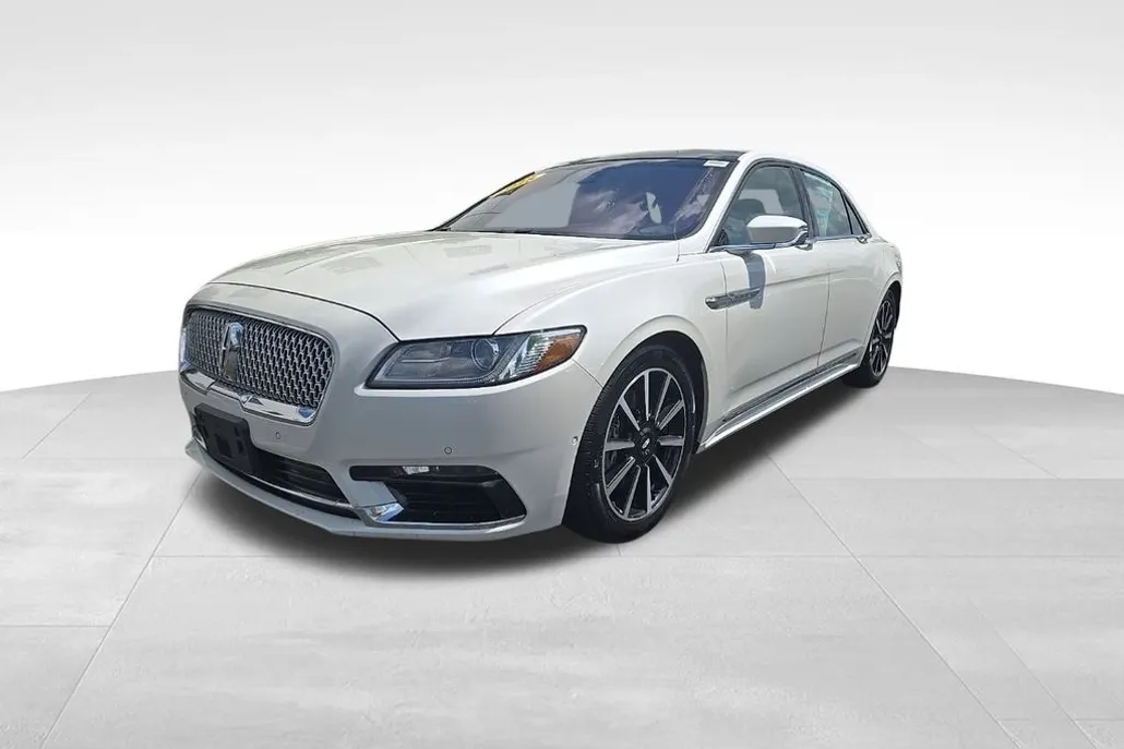 2018 Lincoln Continental Reserve photo 1
