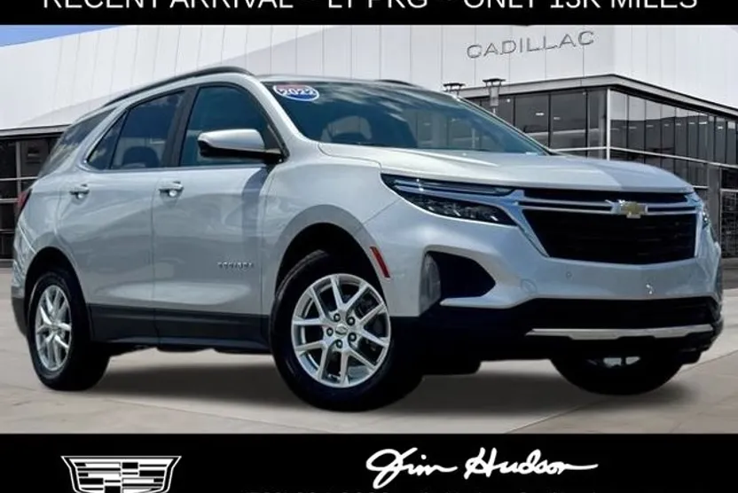 2022 Chevrolet Equinox LT photo 1