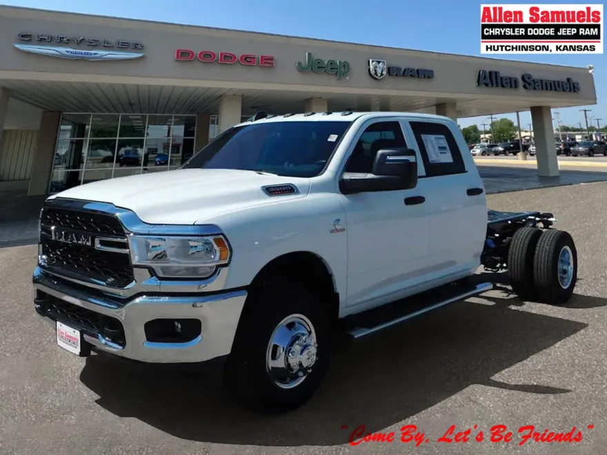 2024 Ram 3500 Tradesman photo 1