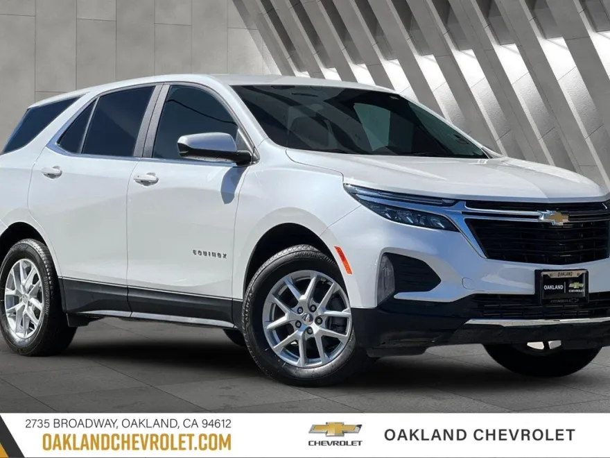 2023 Chevrolet Equinox LT photo 1