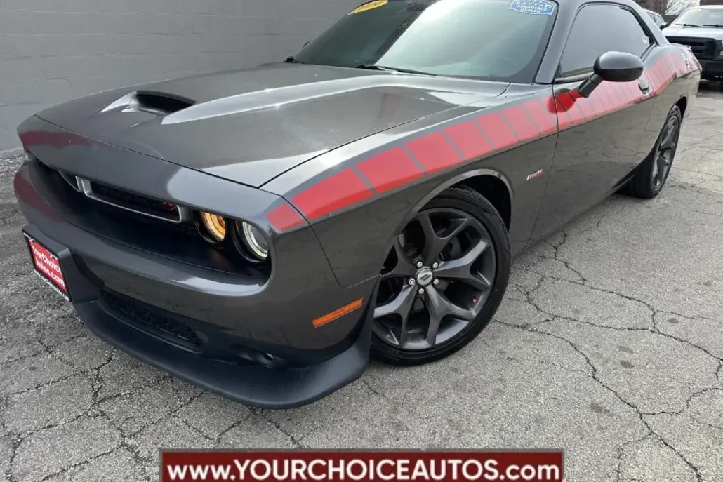 2019 Dodge Challenger R/T photo 1