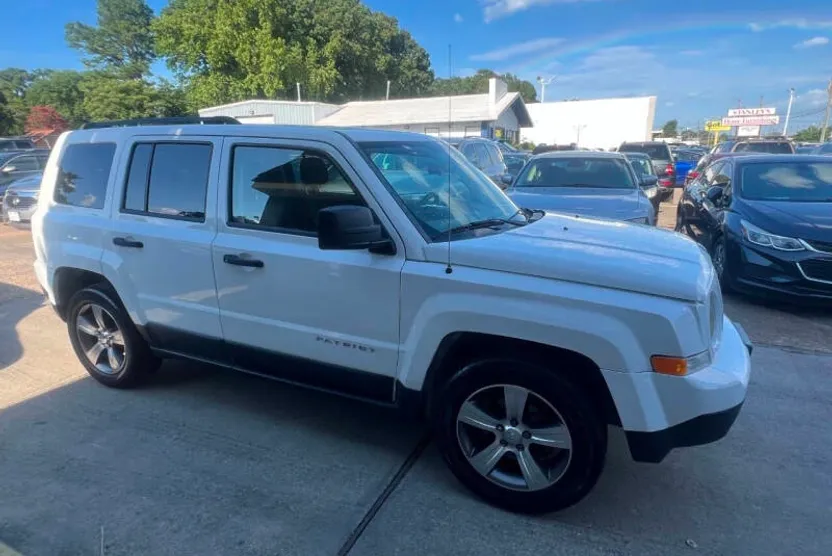 2014 Jeep Patriot Sport photo 1