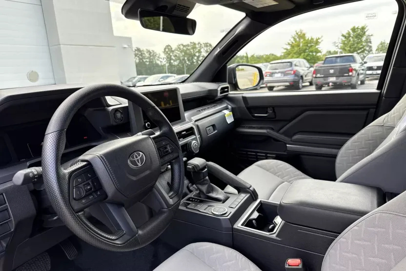 2025 Toyota Tacoma SR5 photo 1