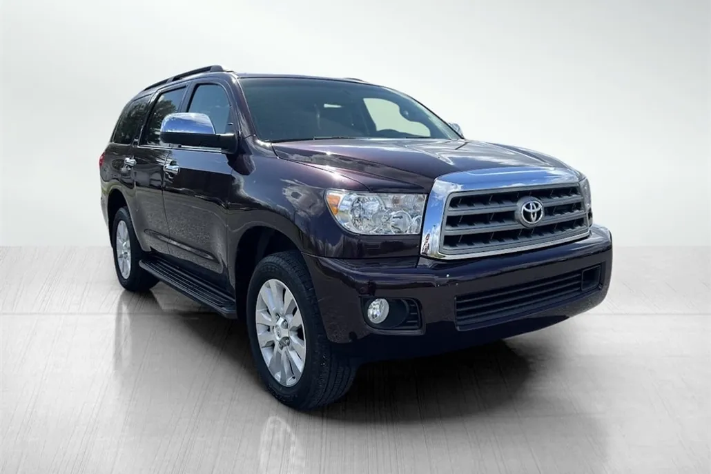 2016 Toyota Sequoia Platinum photo 1