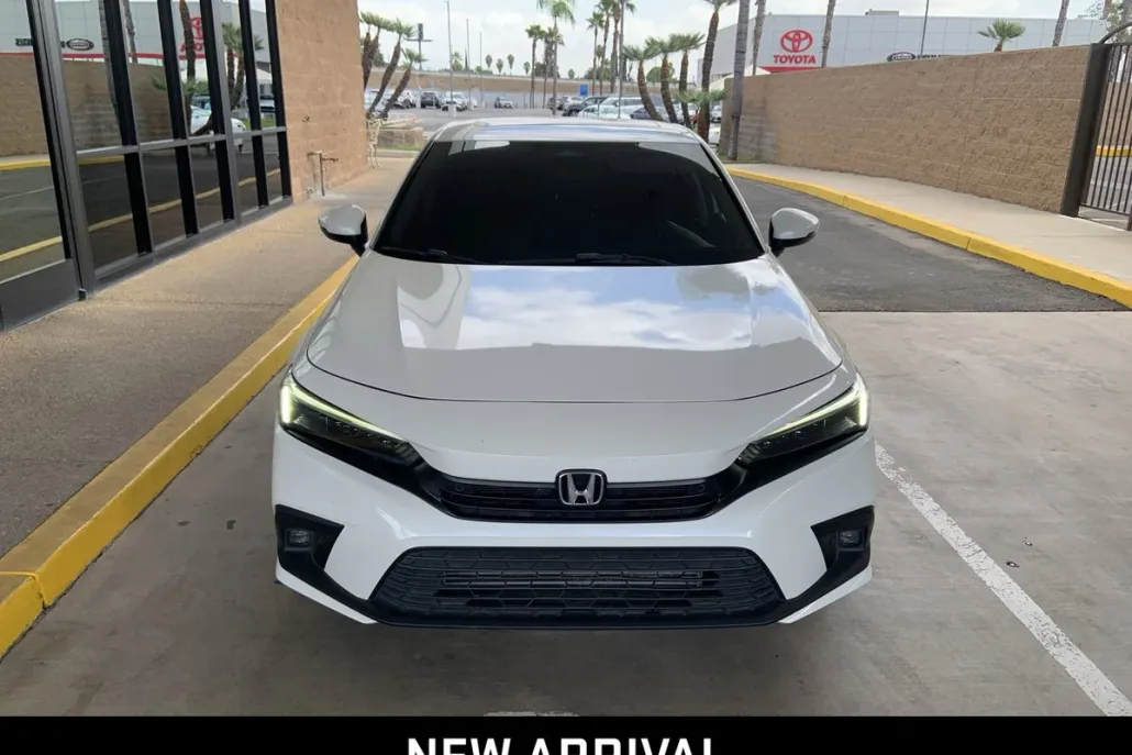 2023 Honda Civic Touring photo 1