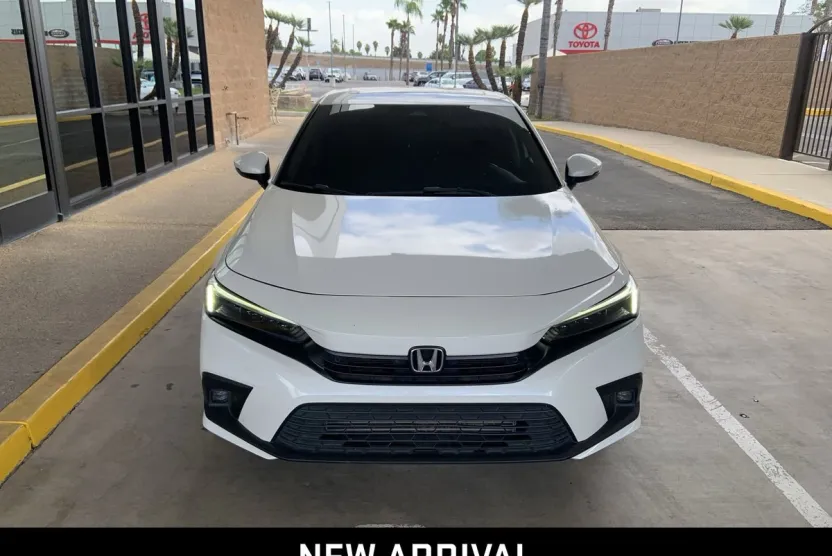 2023 Honda Civic Touring photo 1