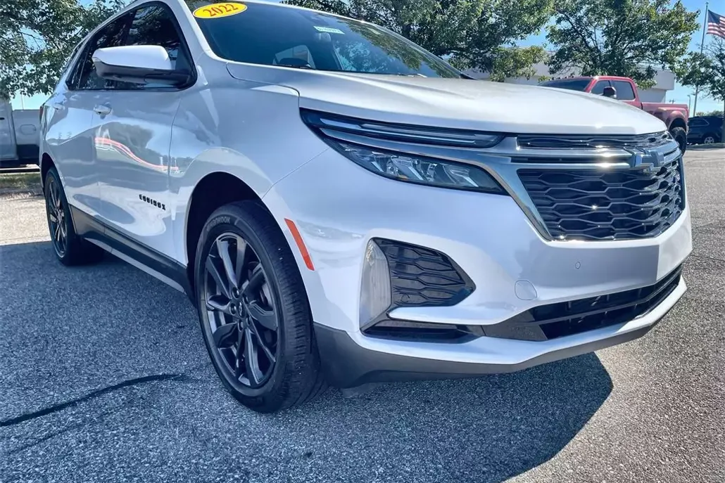2022 Chevrolet Equinox RS photo 1