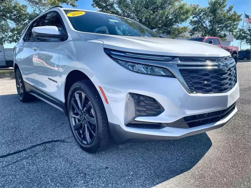 2022 Chevrolet Equinox RS photo 1