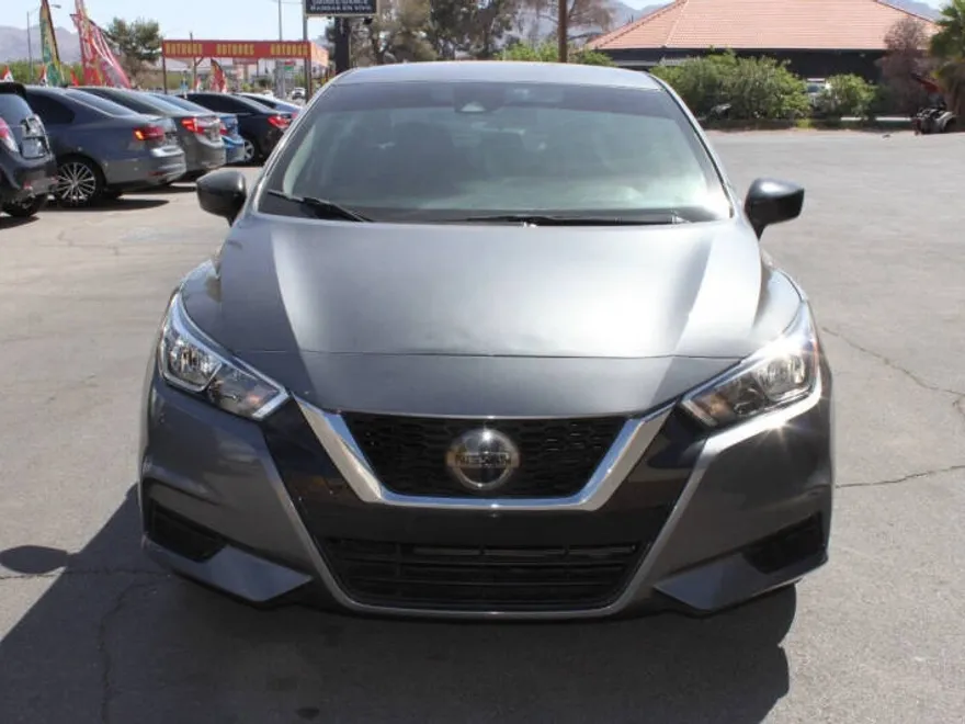 2020 Nissan Versa S photo 1