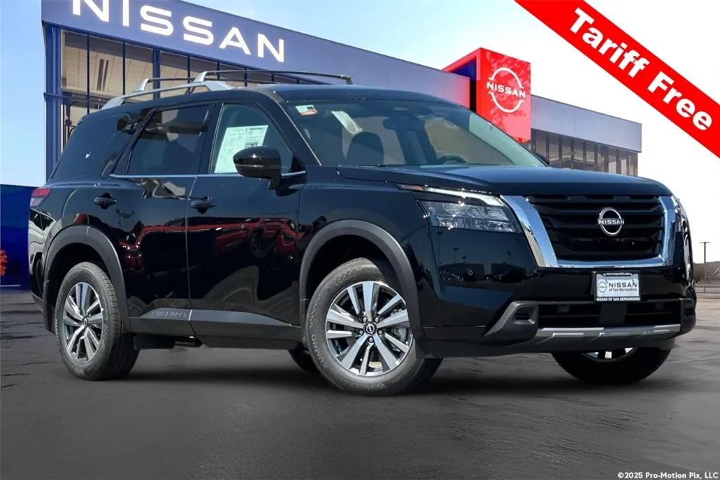 2025 Nissan Pathfinder SL photo 1