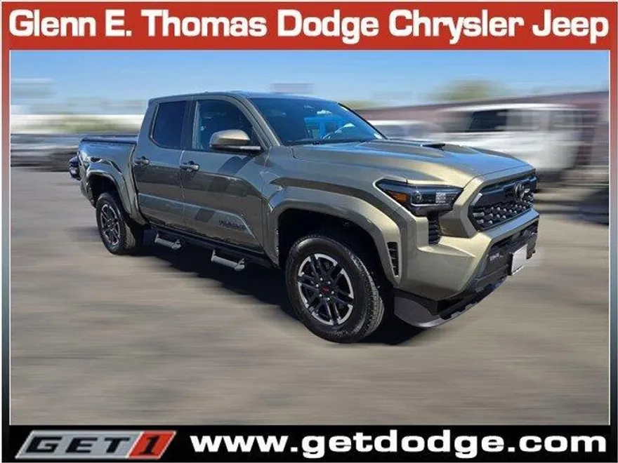 2025 Toyota Tacoma TRD Sport photo 1