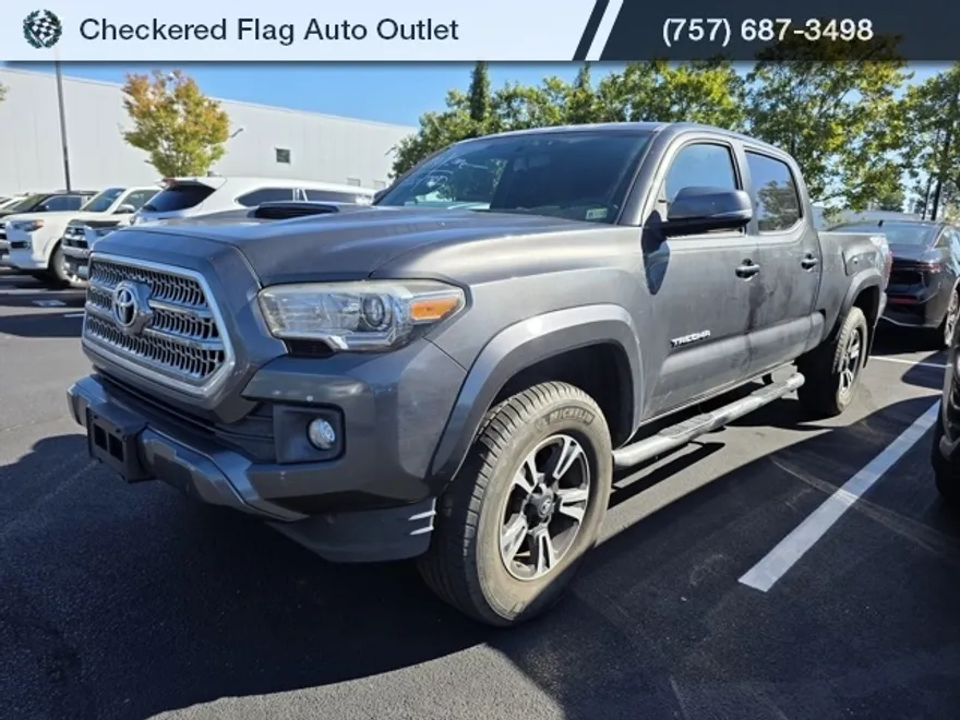 2017 Toyota Tacoma SR5 TRD Sport photo 1