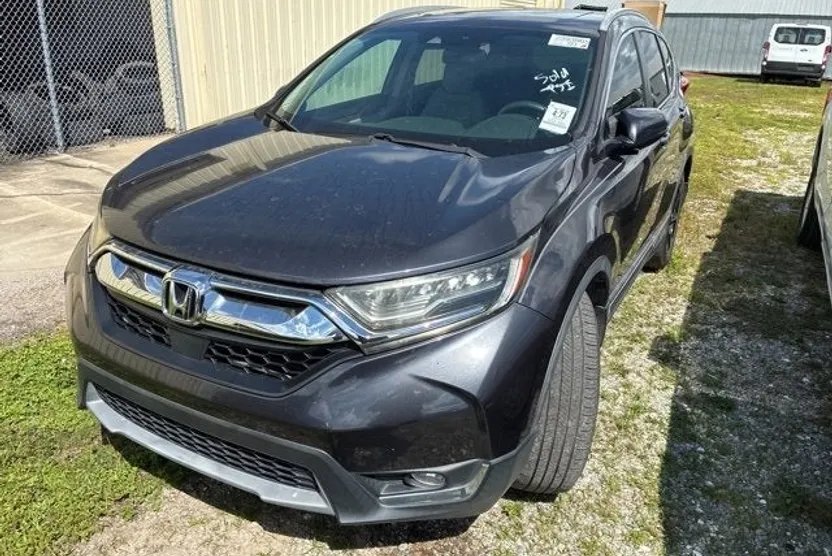 2017 Honda CR-V Touring photo 1