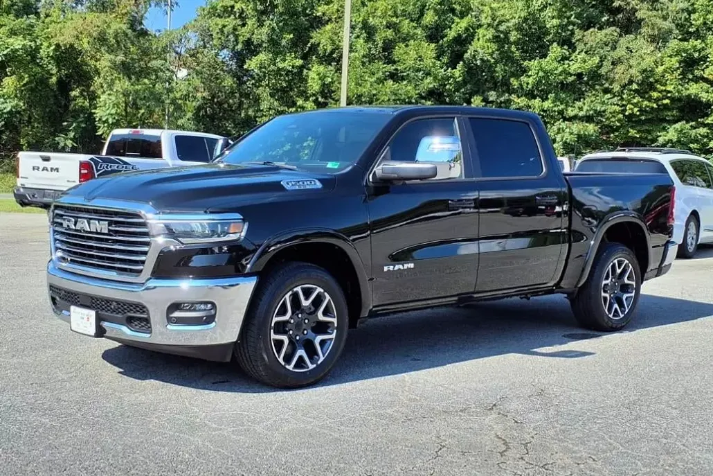 2025 Ram 1500 Laramie photo 1