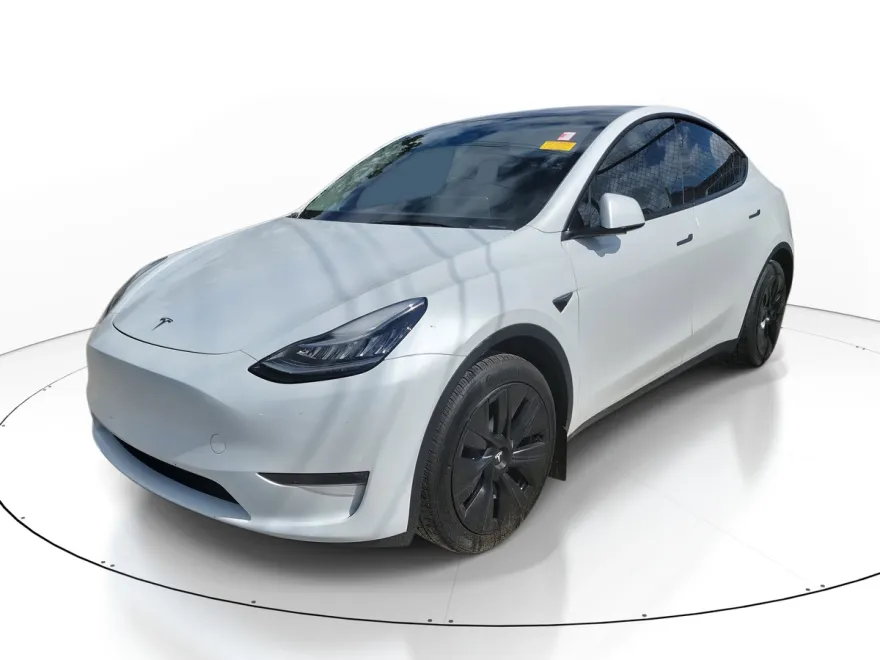 2023 Tesla Model Y Long Range photo 1
