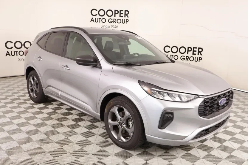 2024 Ford Escape ST-Line photo 1