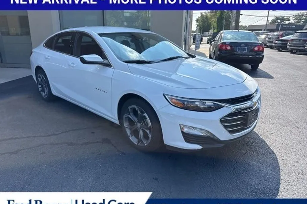 2023 Chevrolet Malibu 1LT photo 1