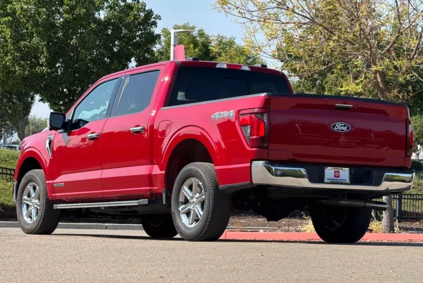 2024 Ford F-150 XLT photo 1