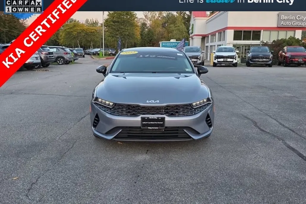 2022 Kia K5 LXS photo 1