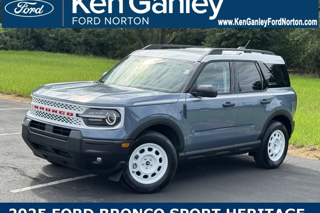 2025 Ford Bronco Sport Heritage photo 1