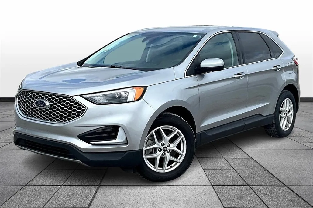 2023 Ford Edge SEL photo 1