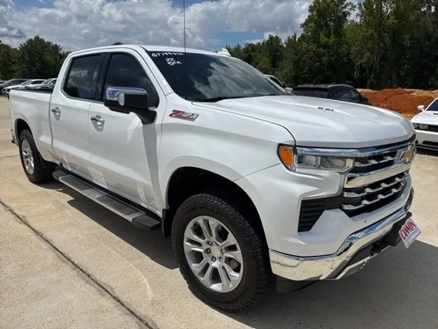 2022 Chevrolet Silverado 1500 LTZ photo 1