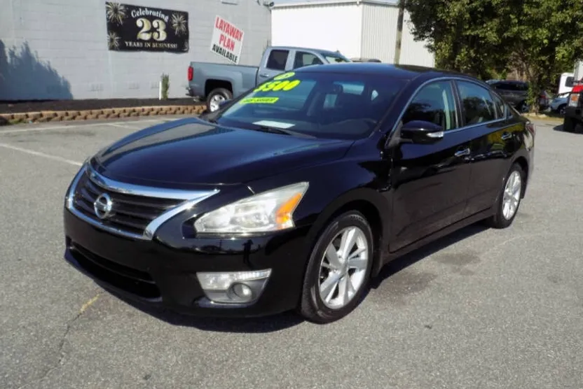 2015 Nissan Altima 2.5 SV photo 1